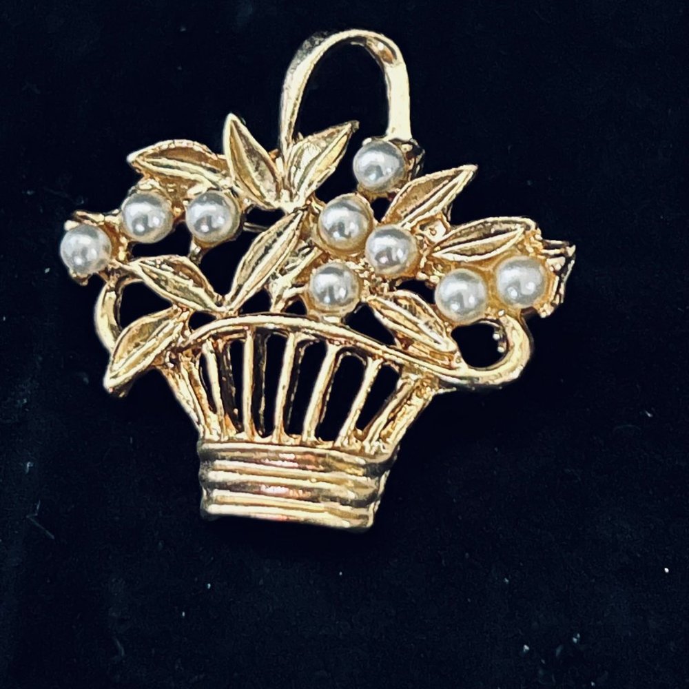 Gold Tone And Faux Pearl Floral Basket Brooch